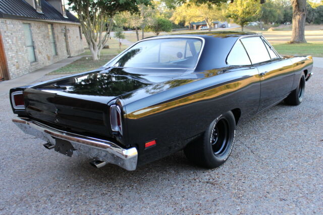 Plymouth Road Runner 1969 image number 31