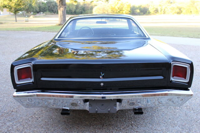 Plymouth Road Runner 1969 image number 6