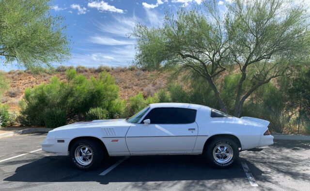 Chevrolet Camaro 1978 image number 17