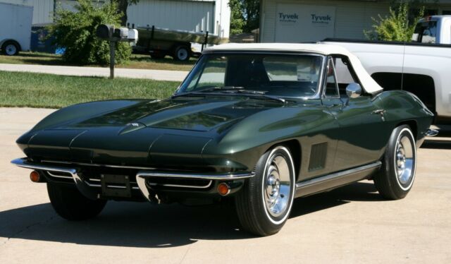 Chevrolet Corvette 1967 image number 23