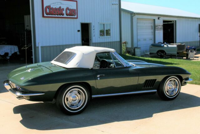 Chevrolet Corvette 1967 image number 29