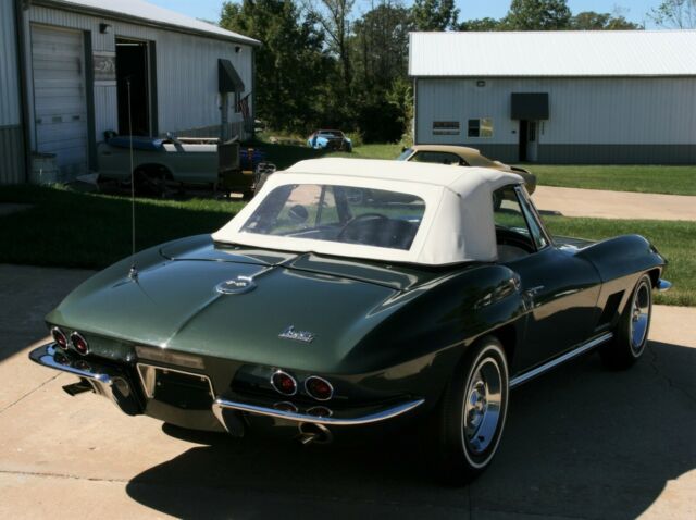 Chevrolet Corvette 1967 image number 30