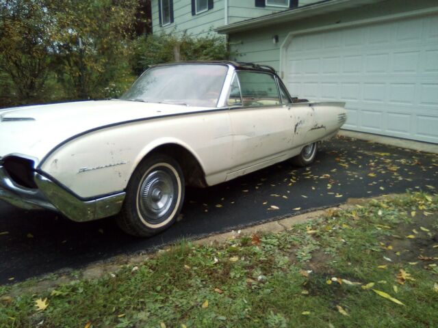 Ford Thunderbird 1961 image number 11