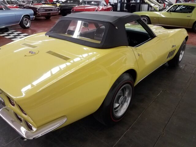 Chevrolet Corvette 1969 image number 31