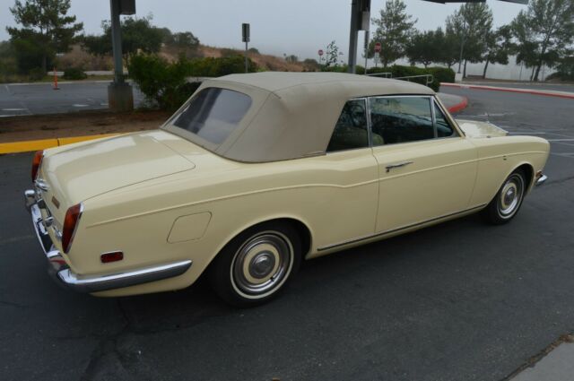 Rolls-Royce Corniche 1971 image number 32