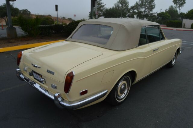 Rolls-Royce Corniche 1971 image number 33