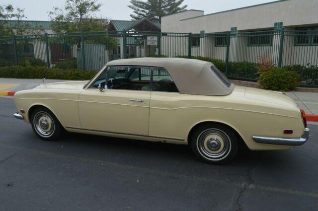 Rolls-Royce Corniche 1971 image number 38