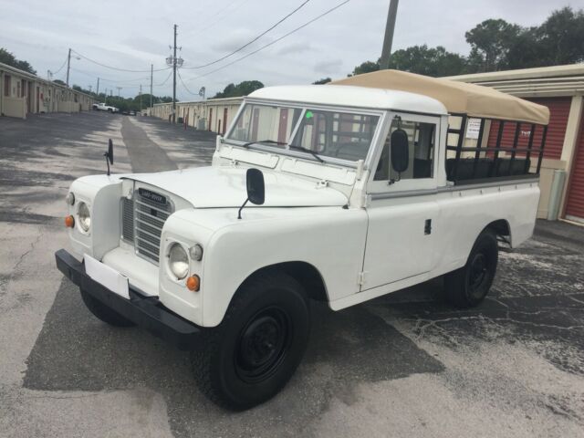 Land Rover Defender 1978 image number 0