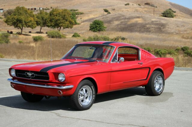 Ford Mustang 1965 image number 28