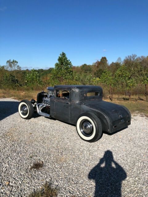 Dodge Custom 1930 image number 1