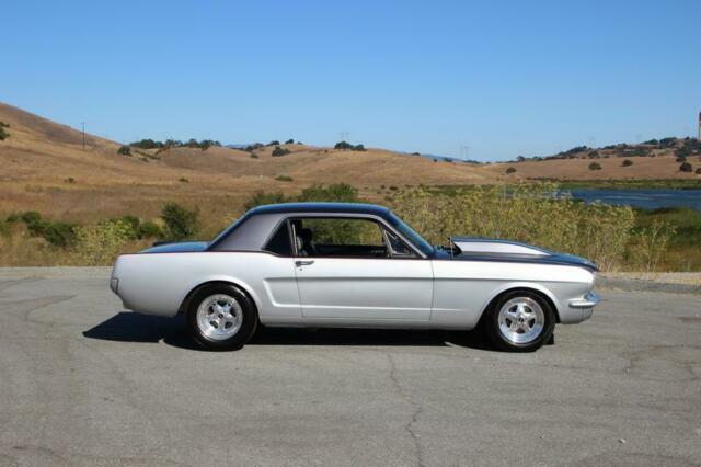 Ford Mustang 1965 image number 1