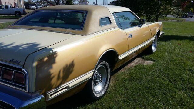 Ford Thunderbird 1976 image number 21