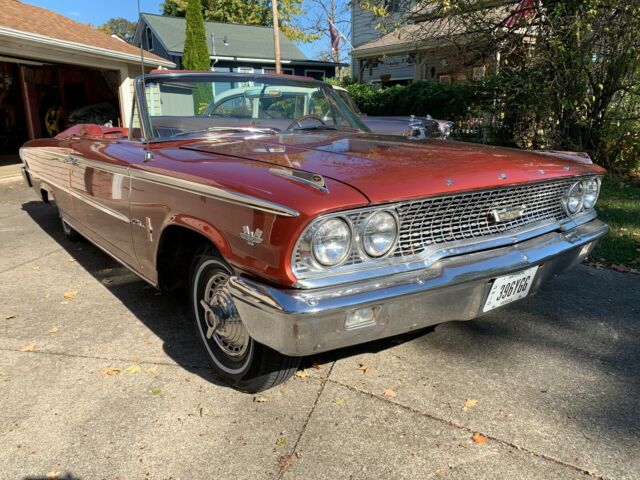 Ford Galaxie 1963 image number 1