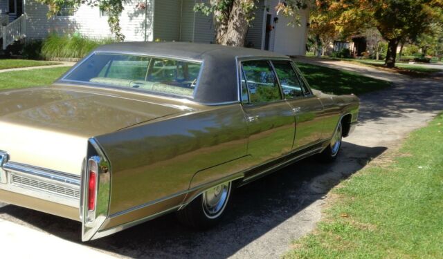 Cadillac Fleetwood 1966 image number 27