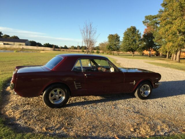 Ford Mustang 1966 image number 27