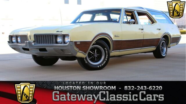 Oldsmobile Vista Cruiser 1969 image number 24