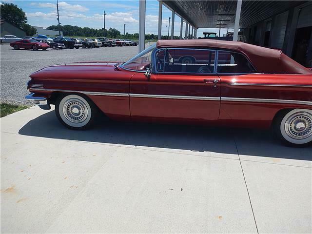 Oldsmobile Ninety-Eight 1960 image number 13