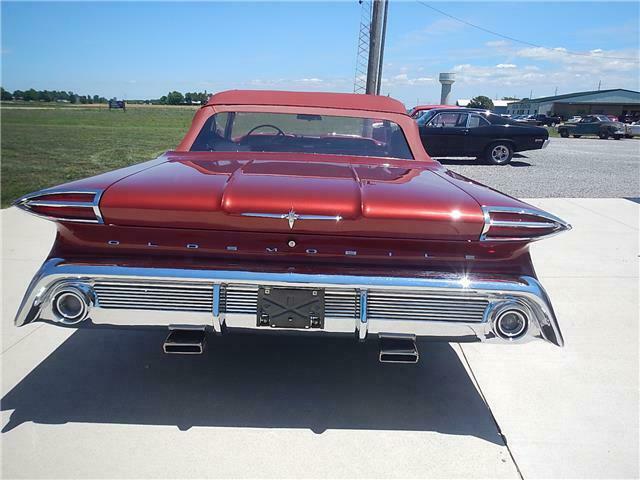 Oldsmobile Ninety-Eight 1960 image number 27