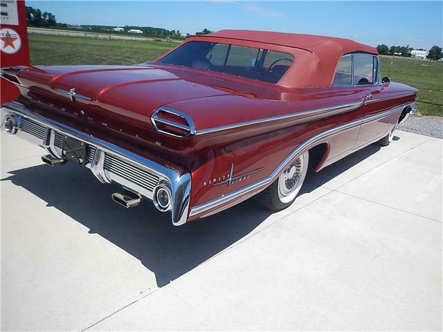 Oldsmobile Ninety-Eight 1960 image number 29