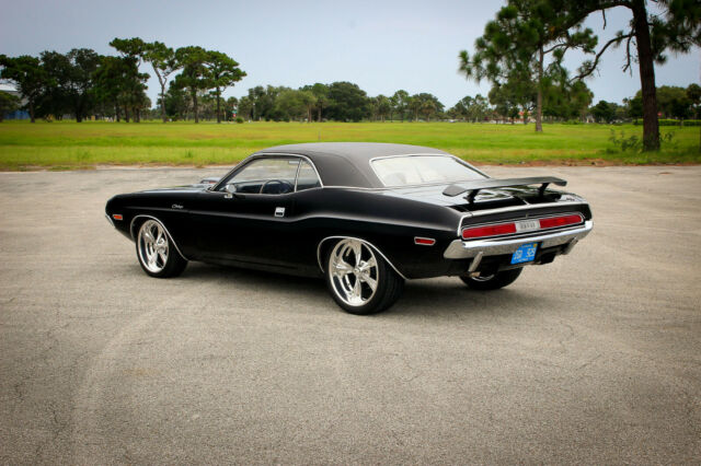 Dodge Challenger 1970 image number 2