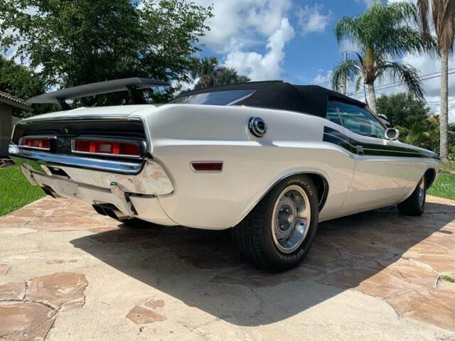 Dodge Challenger 1971 image number 33