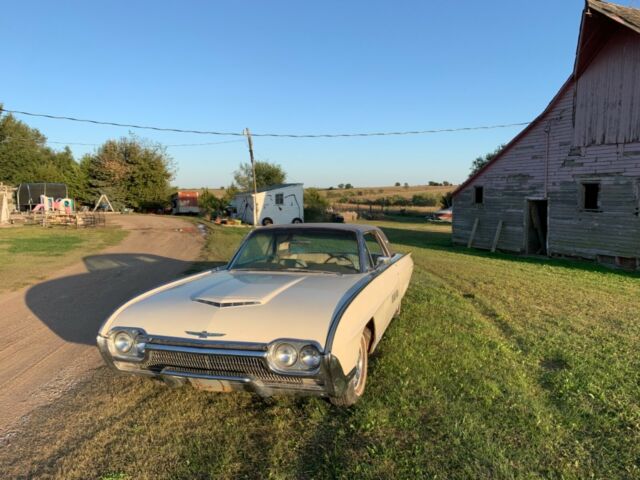 Ford Thunderbird 1963 image number 1