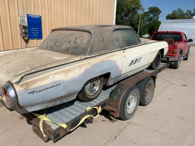 Ford Thunderbird 1963 image number 20