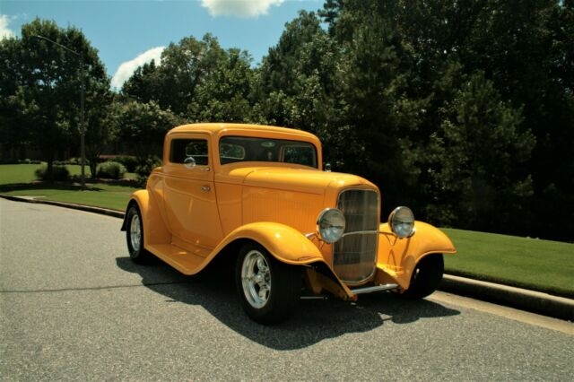 Ford 3 Window Coupe 1932 image number 24