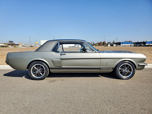 Ford Mustang 1965 image number 2