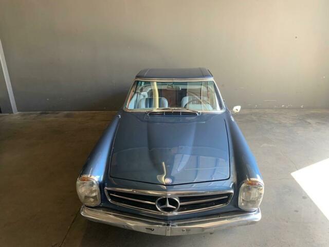 Mercedes-Benz SL-Class 1965 image number 2