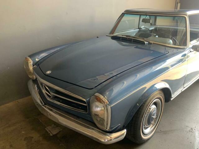 Mercedes-Benz SL-Class 1965 image number 32