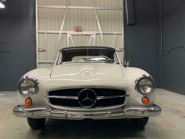 Mercedes-Benz SL-Class 1962 image number 26