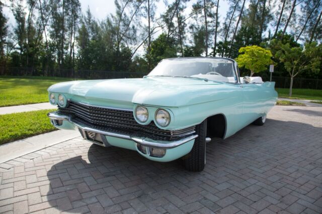 Cadillac DeVille 1960 image number 1