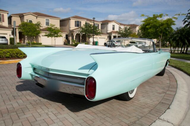 Cadillac DeVille 1960 image number 27