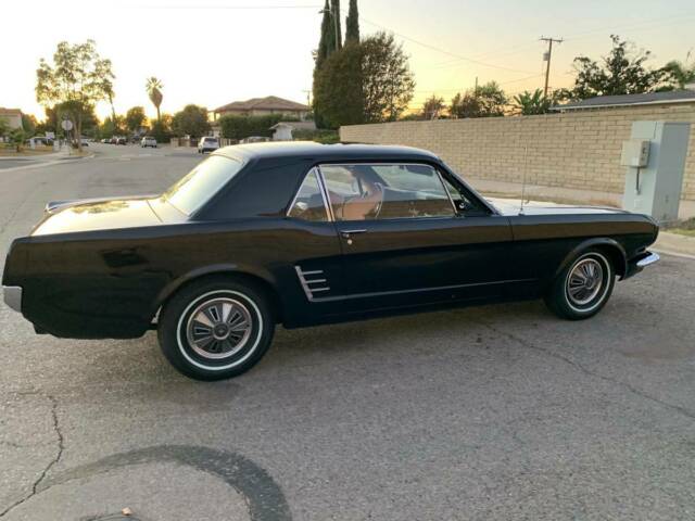 Ford Mustang 1966 image number 12