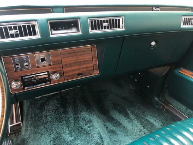 Cadillac Seville 1976 image number 8