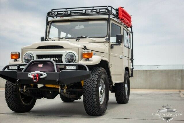 Toyota FJ Cruiser 1975 image number 29