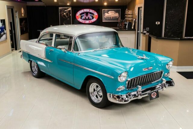 Chevrolet Bel Air/150/210 1955 image number 32