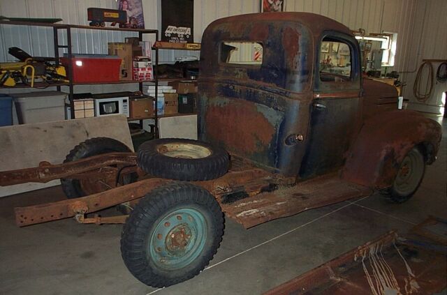 Ford F-100 1946 image number 10