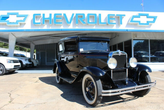 Chevrolet Sedan 1930 image number 1