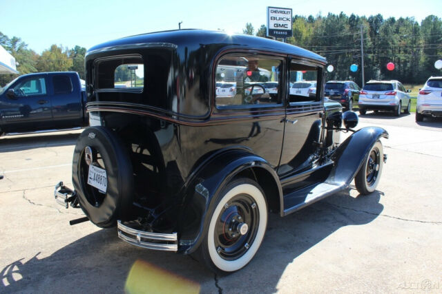 Chevrolet Sedan 1930 image number 16