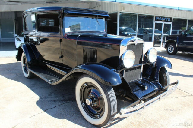 Chevrolet Sedan 1930 image number 17