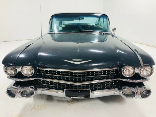 Cadillac DeVille 1959 image number 0