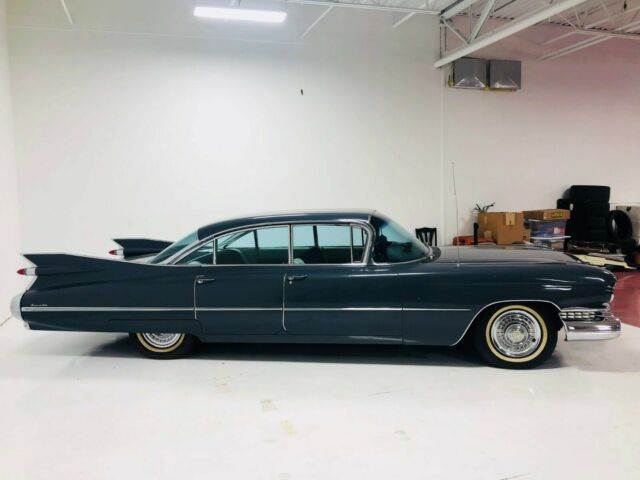 Cadillac DeVille 1959 image number 16