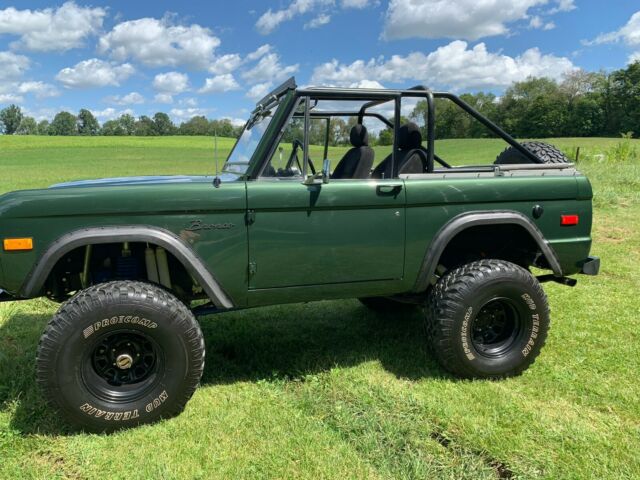 Ford Bronco 1974 image number 2