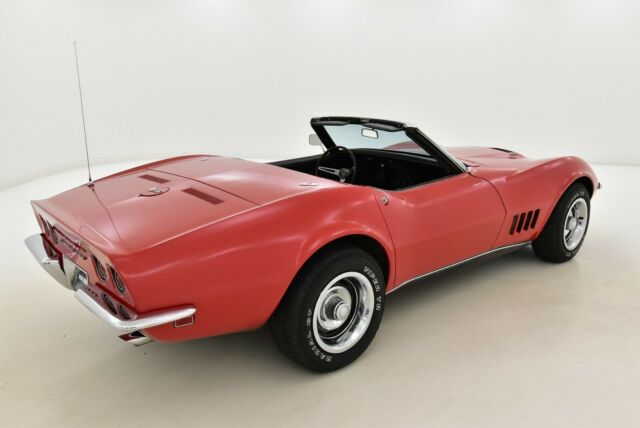 Chevrolet Corvette 1968 image number 2