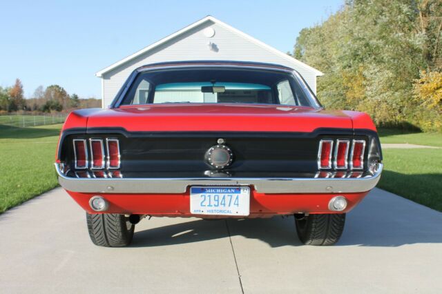 Ford Mustang 1967 image number 25