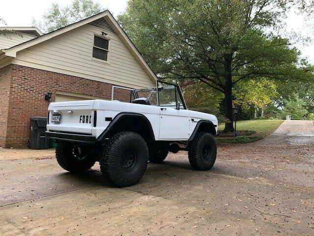 Ford Bronco 1975 image number 15