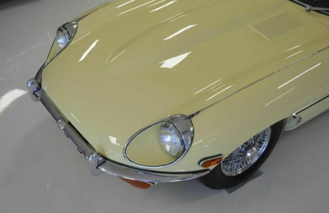 Jaguar XKE Coupe 2 2 1970 image number 40