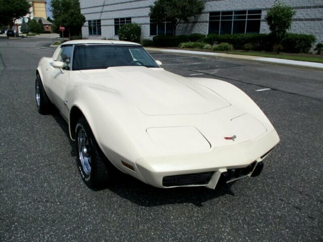 Chevrolet Corvette 1979 image number 1